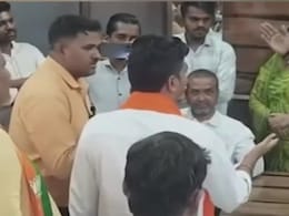 BMC Election 2026 : मानखुर्दमध्ये राडा; भाजपा नेत्यांनी रात्री बोलावलं आणि...अपक्ष उमेदवाराचा सनसनाटी आरोप