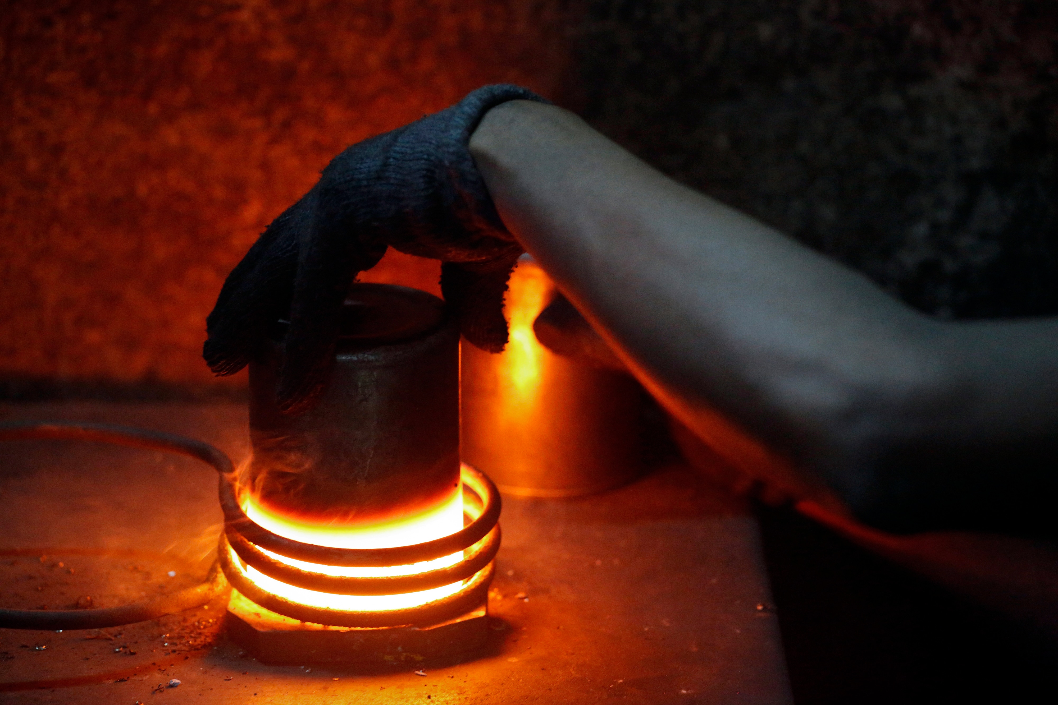 India&rsquo;s Manufacturing Activity Rises Marginally In April