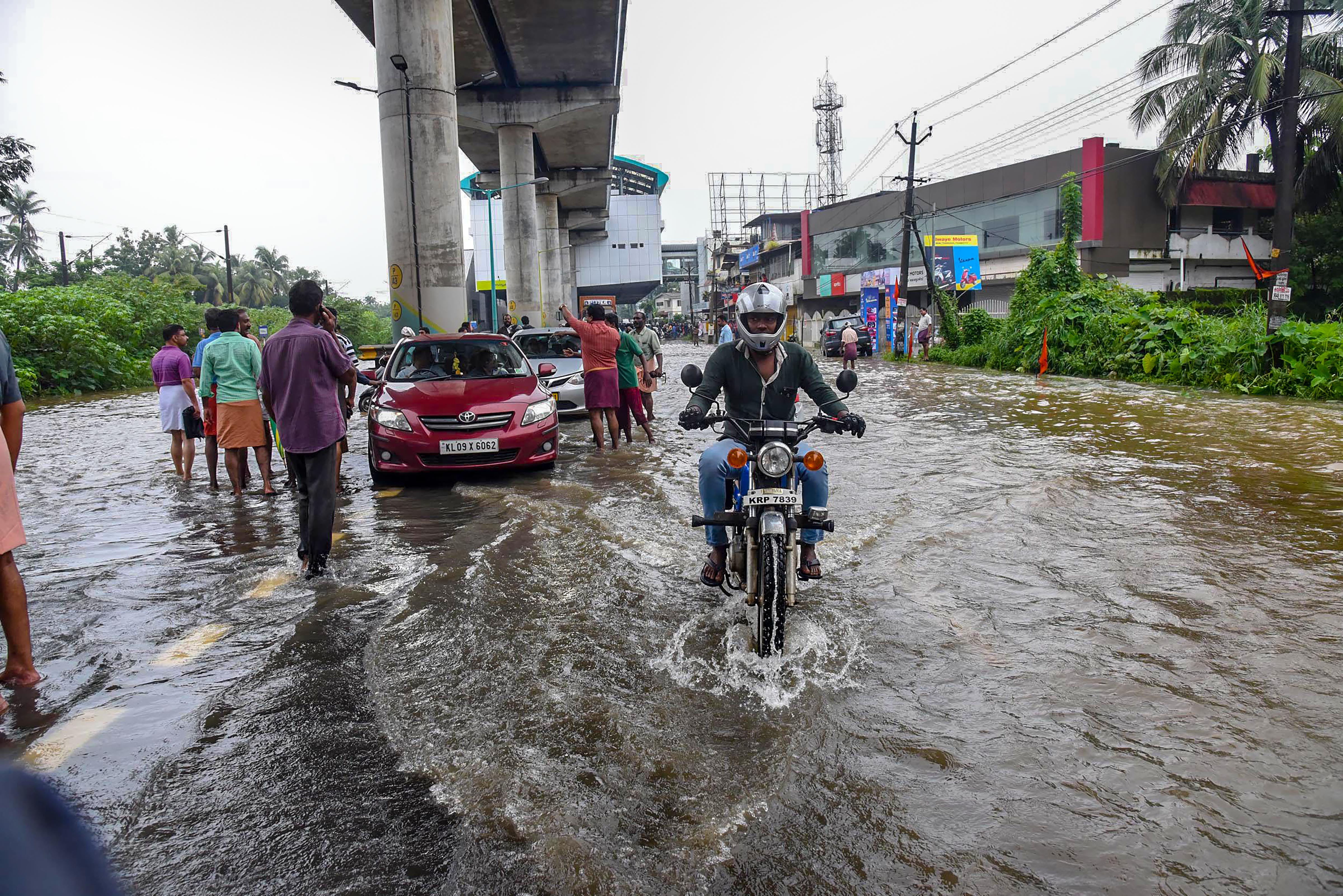IMD Forecasts Very Heavy Rainfall Across Multiple Regions Through Early October