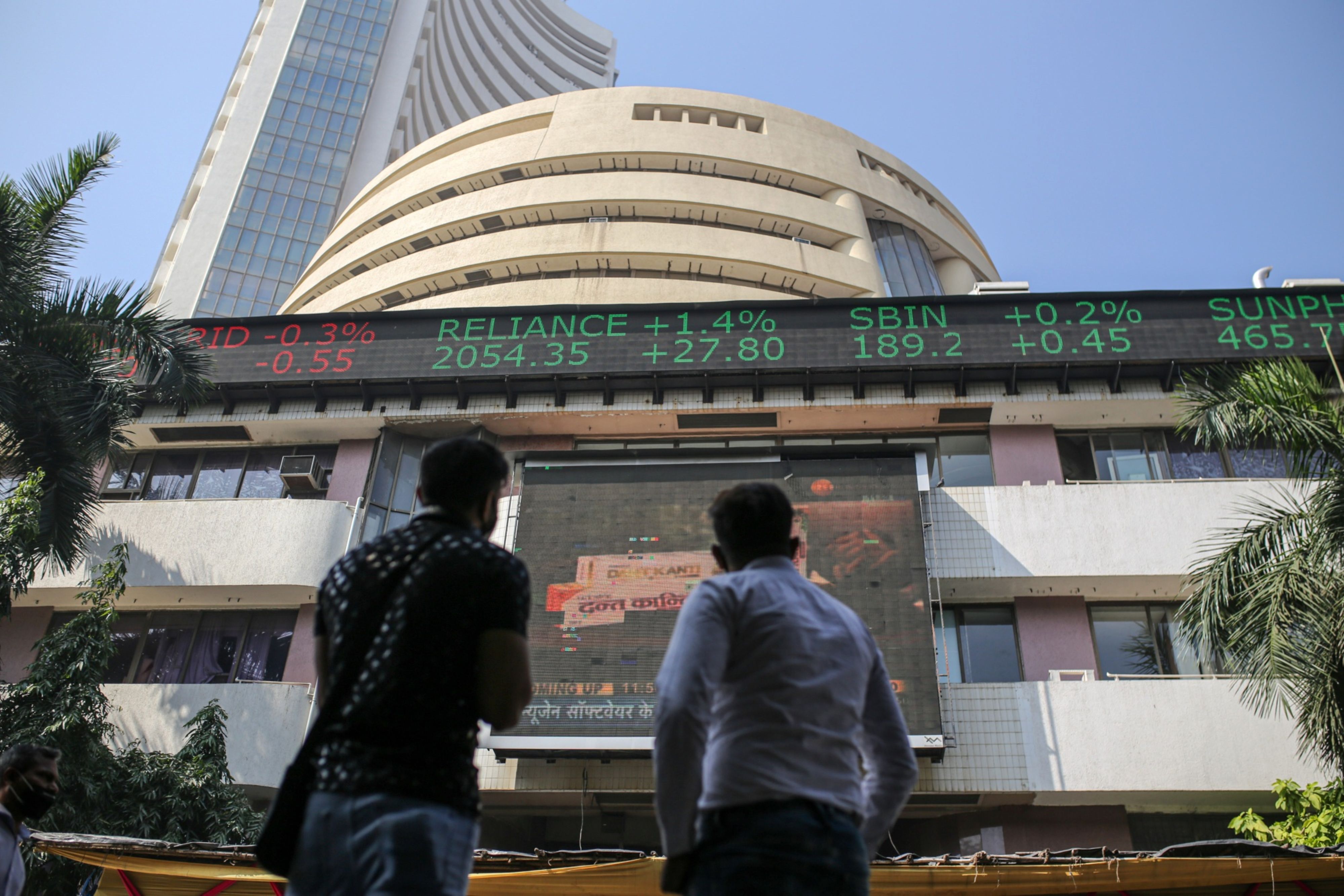 Sensex, Nifty End Lower For The Second Day But Post Gains For The Week