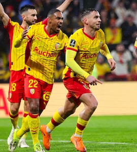 Lens Win To Reclaim Top Spot In Ligue 1 From PSG