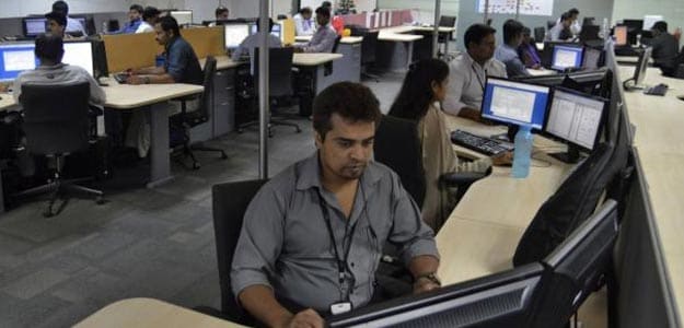 Start-Ups Steal IT Industry's Thunder in Attracting Top Talent