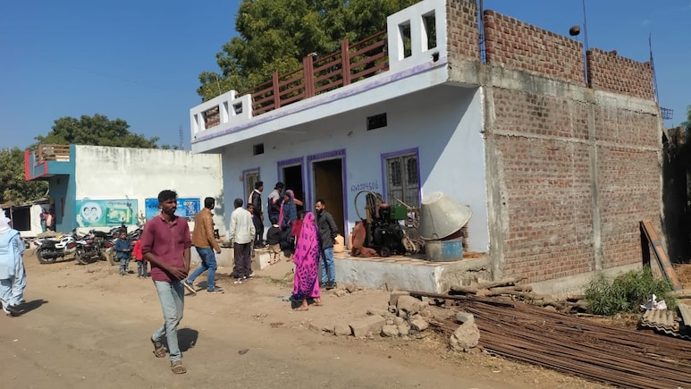 नाबालिग लड़की से छेड़छाड़ के बाद दो परिवारों में खूनी संघर्ष, आरोपी युवक के पिता की हत्या