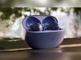 Earbuds भी हो सकते हैं हैक, गुपचुप फोन की सारी बातें सुन सकता है हैकर, तुरंत करें ये काम