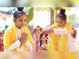 5वीं की छात्रा विष्णुप्रिया: क्&zwj;या ये हैं सबसे कम उम्र की कथावाचक? आवाज में भक्ति का जादू