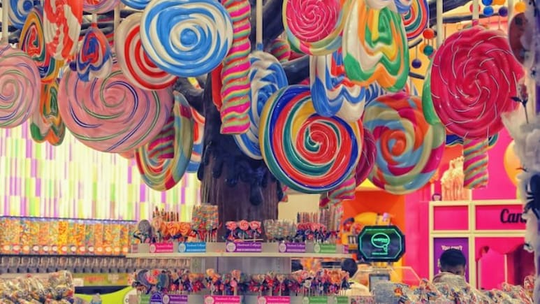 800 रुपये की लॉलीपॉप या म्यूजिक प्लेयर? खाते ही कानों में बजने लगता है गाना