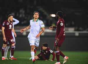 Paulo Dybala Boosts Romas Champions League Hopes, Fiorentina Honour Rocco Commisso