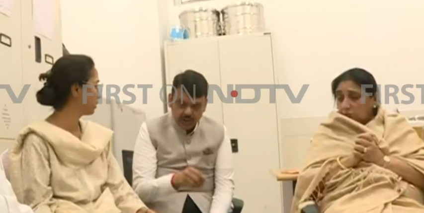 अजित पवार के बाद अब NCP का क्या होगा? सुनेत्रा को डिप्टी सीएम बनाने की मांग, बारामती में मिले कई नेता