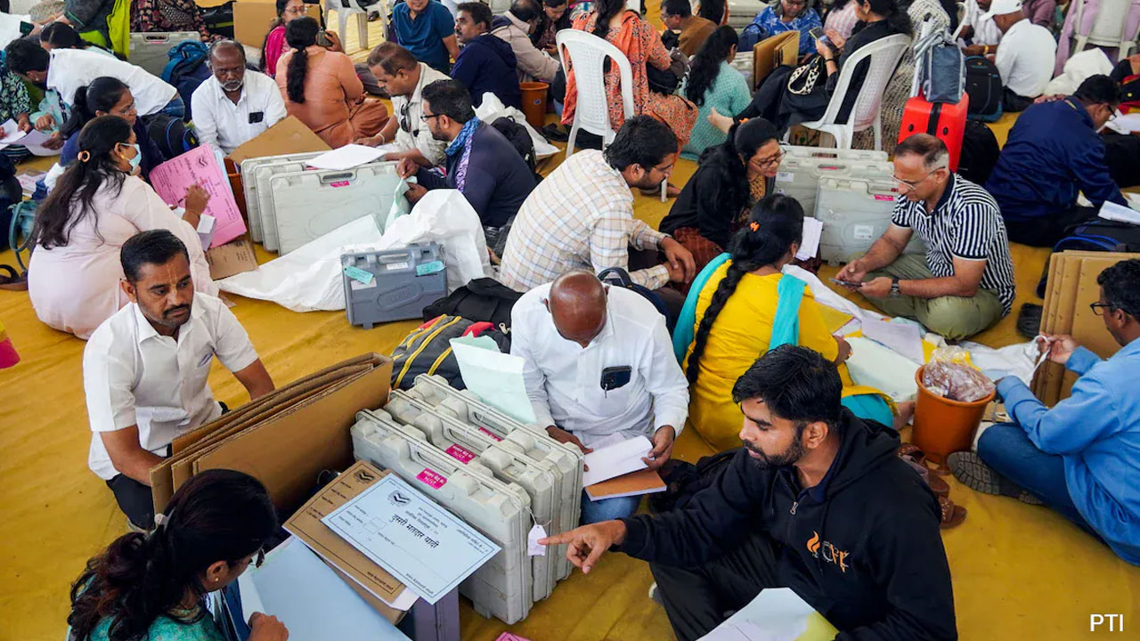 Thackerays vs BJP-Sena vs NCP As Mumbai Votes In 1st Civic Polls Since 2017