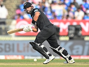 1st ODI Live: Mitchells Late Show Propels New Zealand To 300/8 vs India