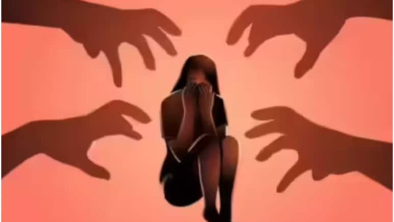 Rajasthan: ड्यूटी के बहाने होटल ले जाकर महिला कांस्टेबल से 7 साल तक गैंगरेप! तत्कालीन SHO समेत 4 पुलिसकर्मियों पर केस दर्ज