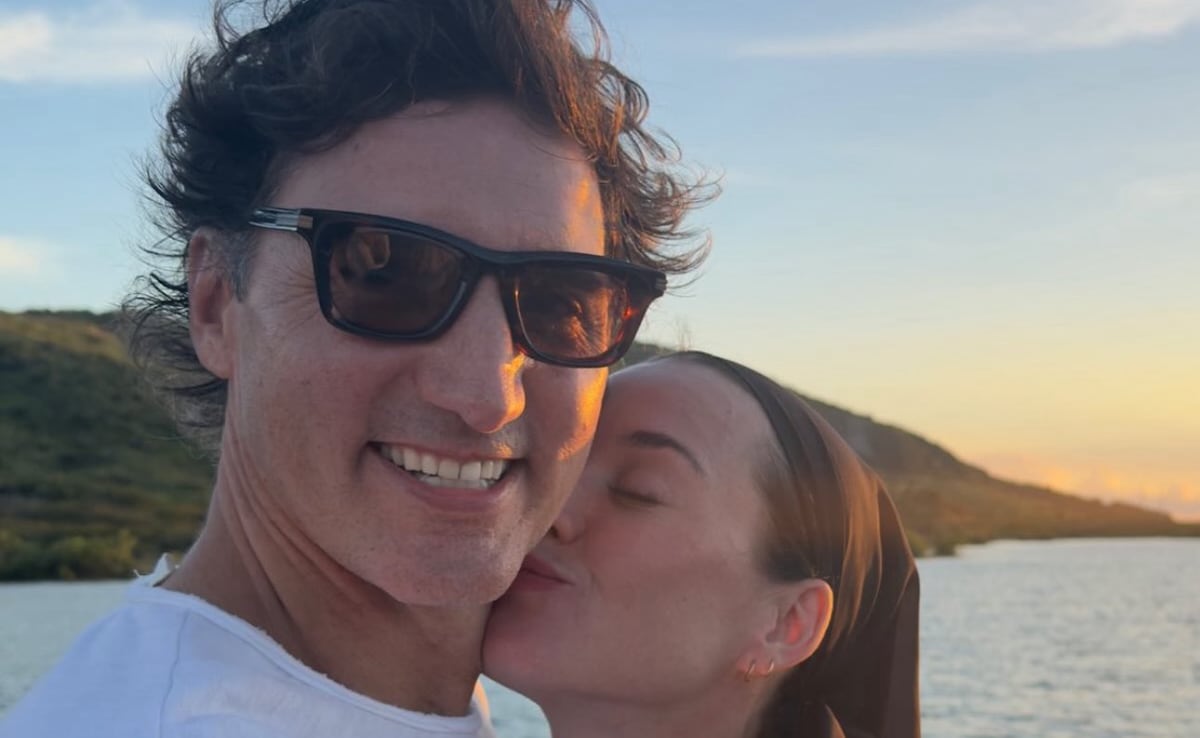 Katy Perry Kisses Justin Trudeau In New Year Album. There's Her Ex Orlando Bloom Too