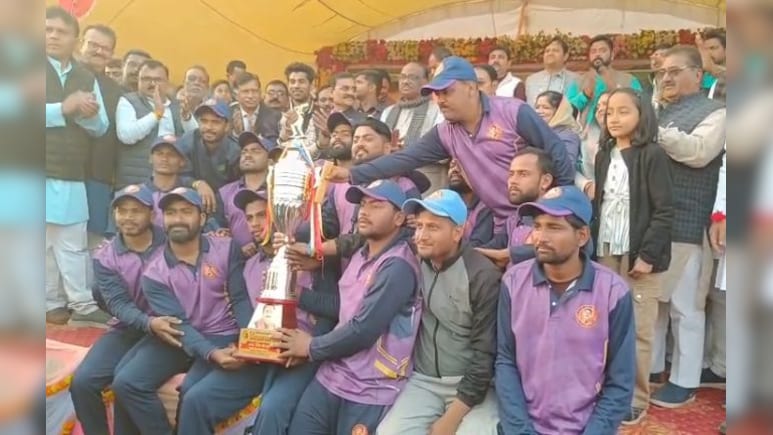 पन्ना में विधायक कप: पन्ना इलेवन ने जीता खिताबी मुकाबला, IPL खिलाड़ी शशांक सिंह के हाथों मिला इनाम