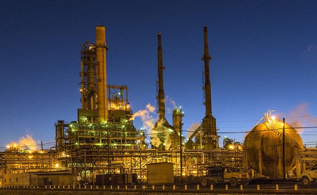 Indian Refiners Getting Rare Oil Cheap As China Demand Slows