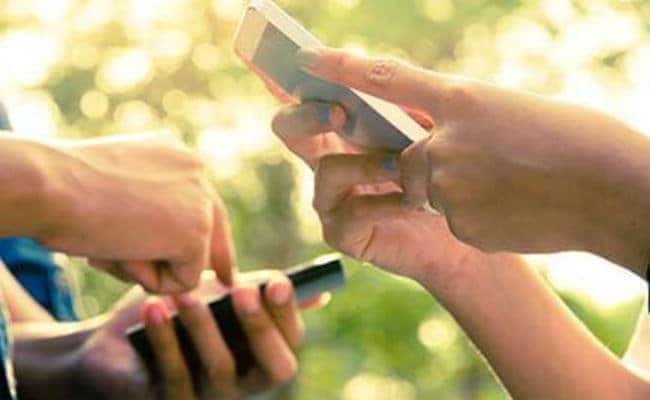 Reliance Jio Looks To Hire 3,000 Executives