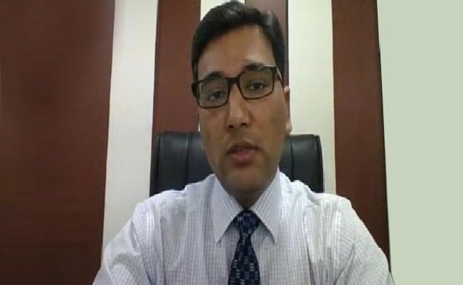 Buy Mahindra & Mahindra, Hindalco; Avoid Titan: Aditya Agarwal