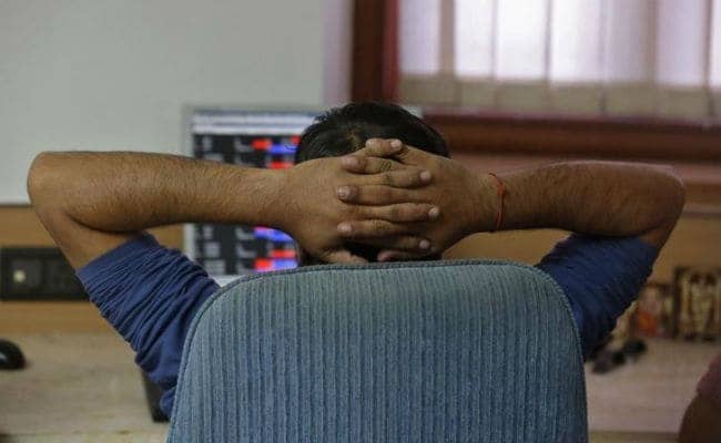Sensex Falls For Second Day; PSU Bank, Pharma Stocks Weigh