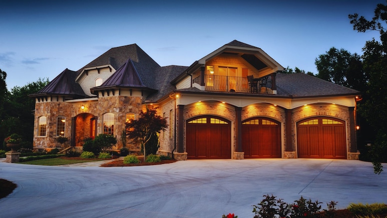 51 Ultra Luxury Homes: बाप रे! 1,40,00,00,000 रुपयांचा एक फ्लॅट, असे 51 फ्लॅट विकले, कोणी केली महागडी डील?