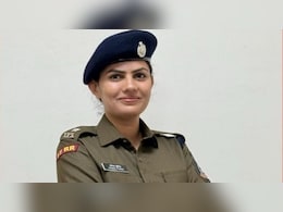 लगातार 2 बार किया UPSC क्रैक, किसान की बेटी बनी IAS अफसर, पढ़ें कोमल की Success story