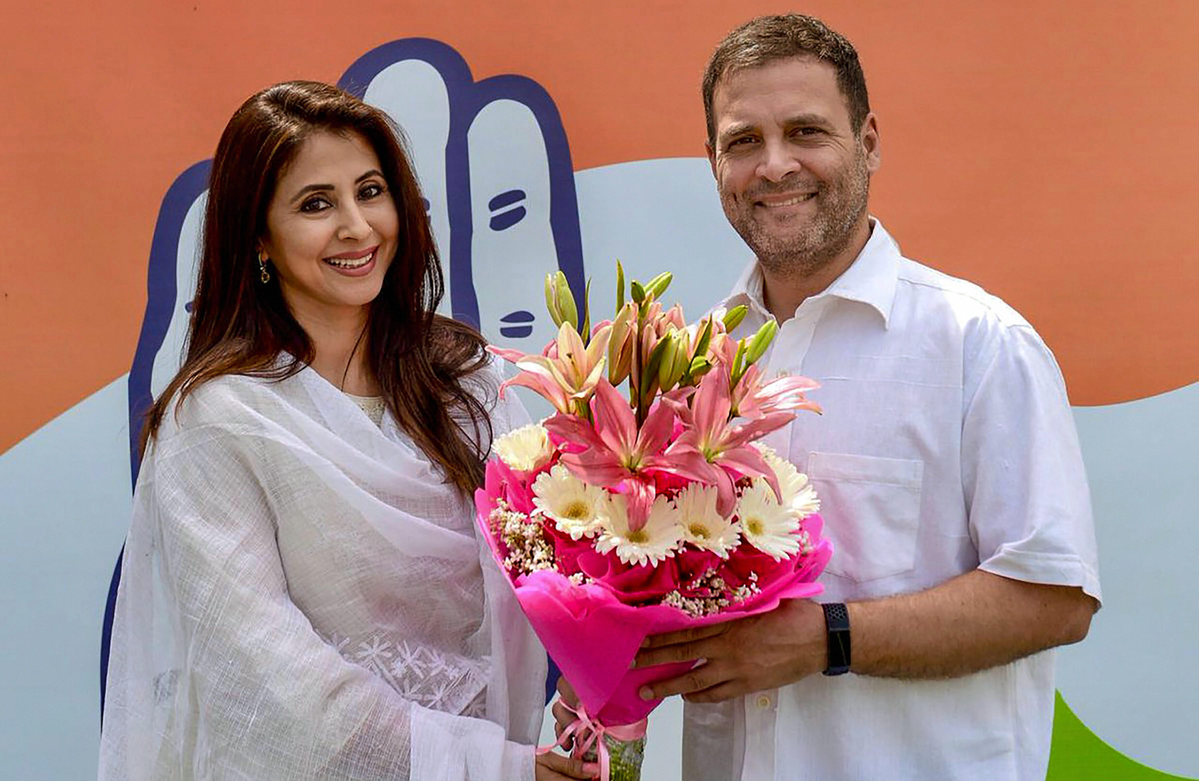 Actor Urmila Matondkar Joins Congress&nbsp;