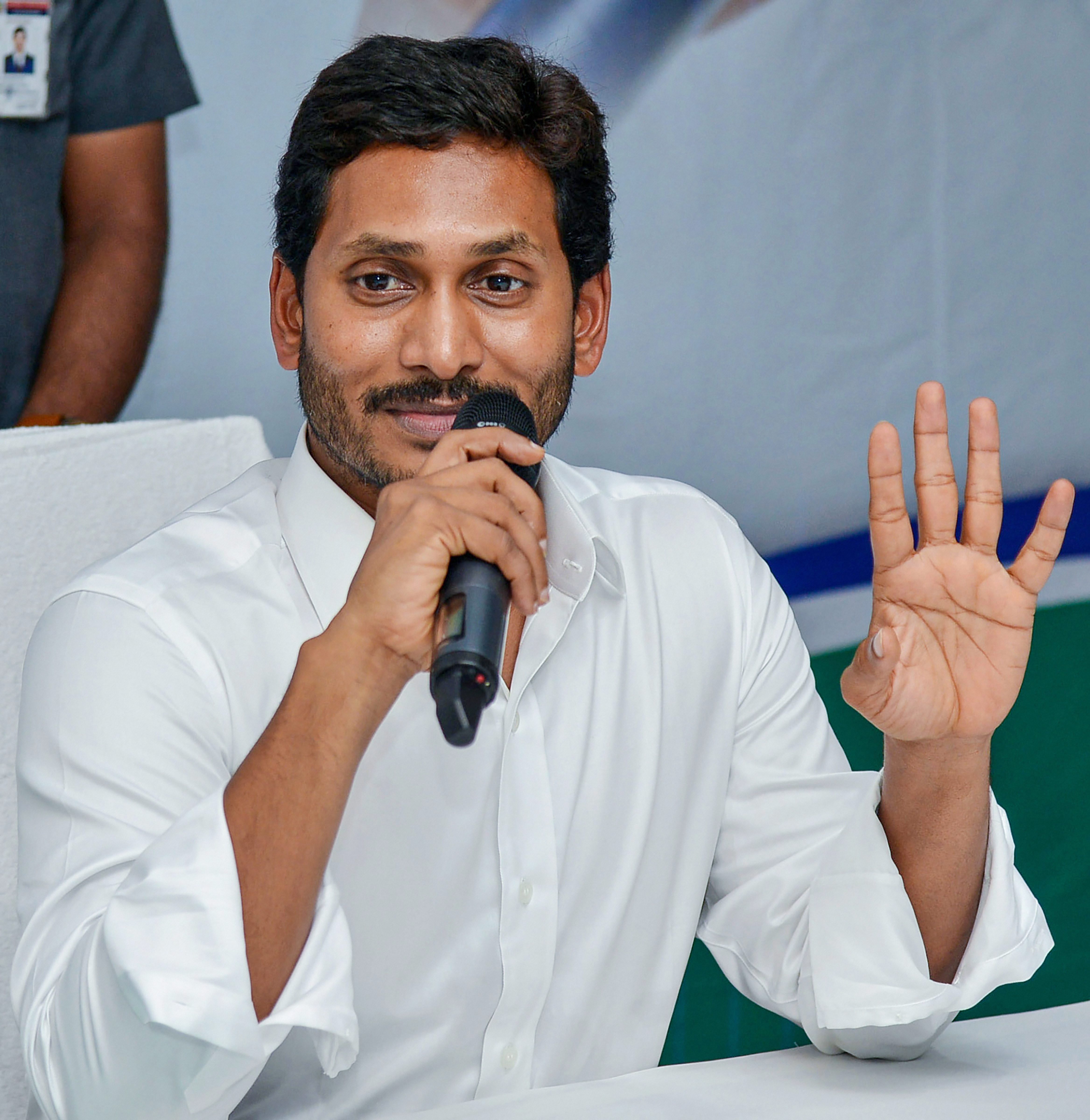 Governor Invites Jaganmohan Reddy To Form Next Government In Andhra Pradesh&nbsp;