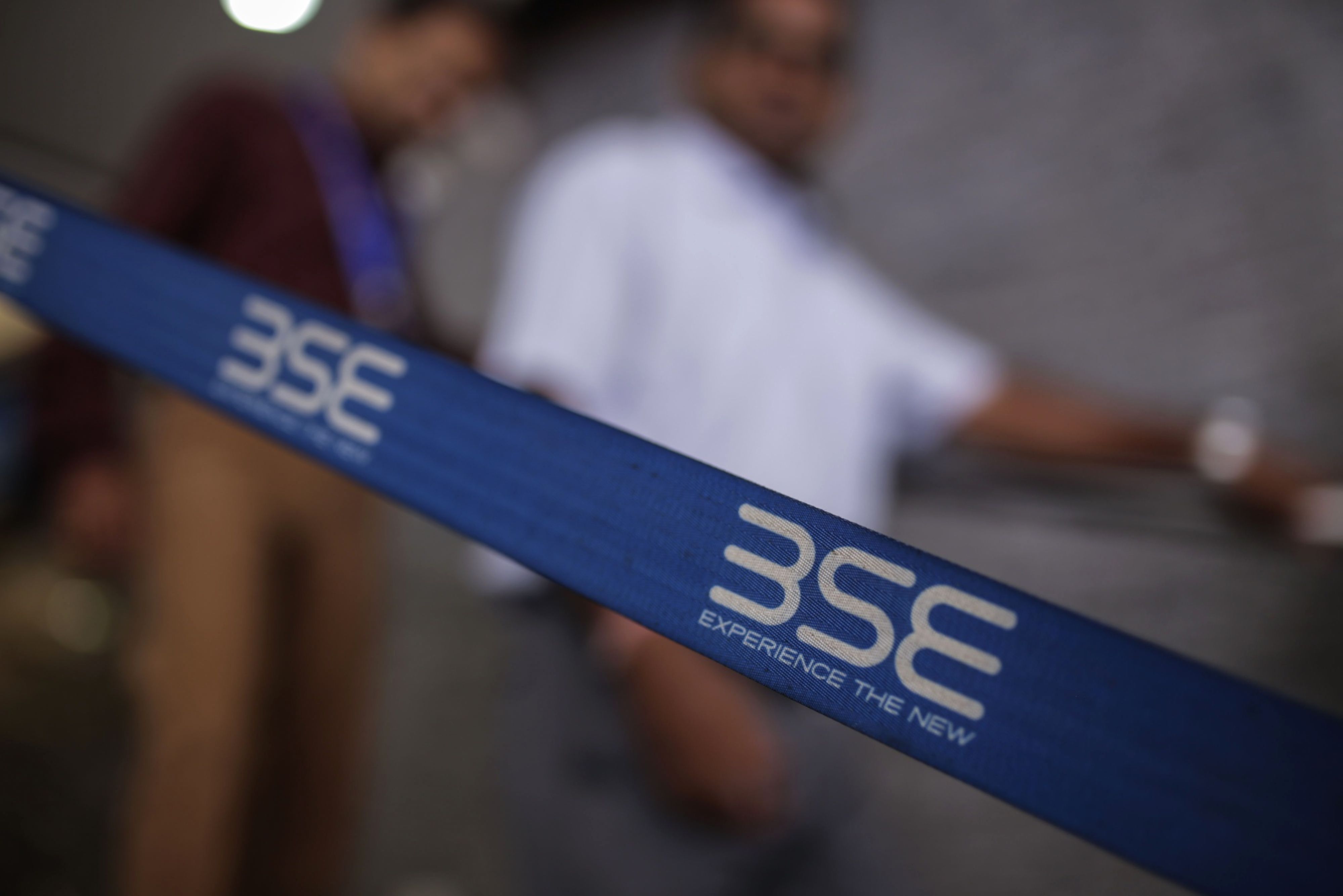 Sensex, Nifty End Mixed On A Volatile Day As HDFC Bank’s Losses Offset Gains In RIL