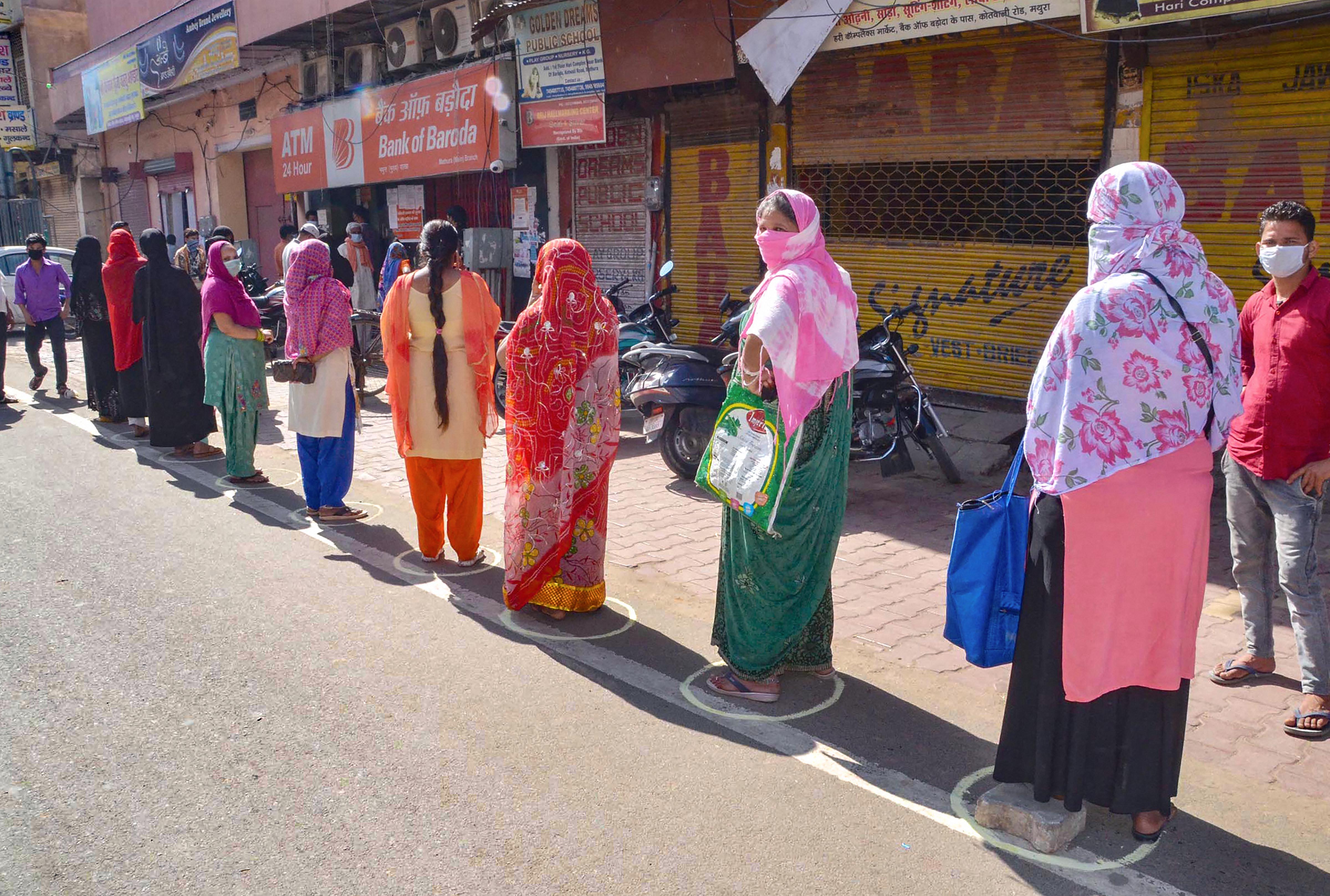 Coronavirus Lockdown: Banks To Start Cash Transfers To Jan Dhan Accounts Of Women On April 3