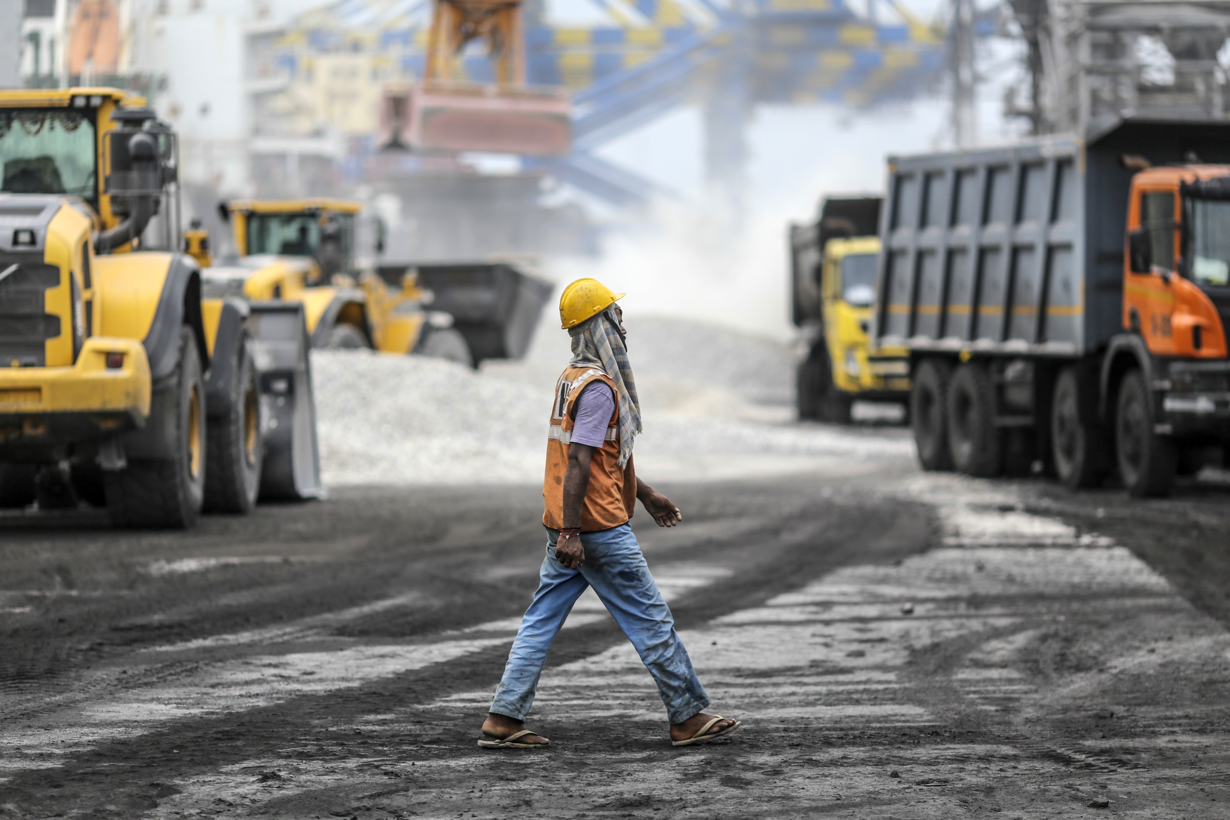 Services Activity Contracts In November As New Business Fails To Pick Up