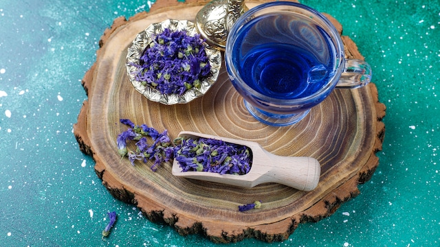 Blue tea is a potent health drink that can be beneficial in relieving stress