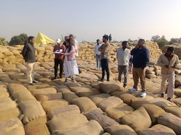 खरीदी केंद्रों पर करोड़ों के धान गायब होने पर जागा प्रशासन, तीन धान खरीदी केंद्रों पर प्रशासन ने की छापेमारी