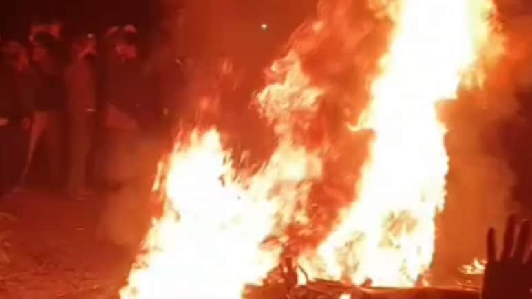 बूंदी में हंगामा और आगजनी, गौवंश से भरा कंटेनर देख फूटा ग्रामीणों का गुस्सा, पुलिस पर उठे सवाल