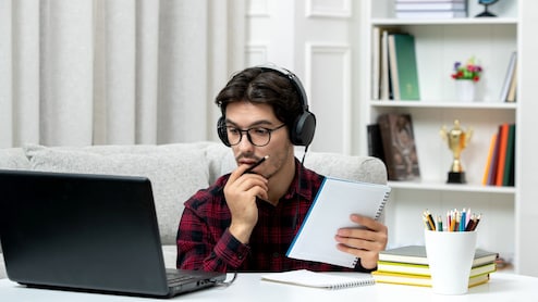 JEE Main 2026: देशभर के तमाम सेंटर्स में जेईई मेन की शुरुआत, इस राज्य में बदल गई परीक्षा की तारीख