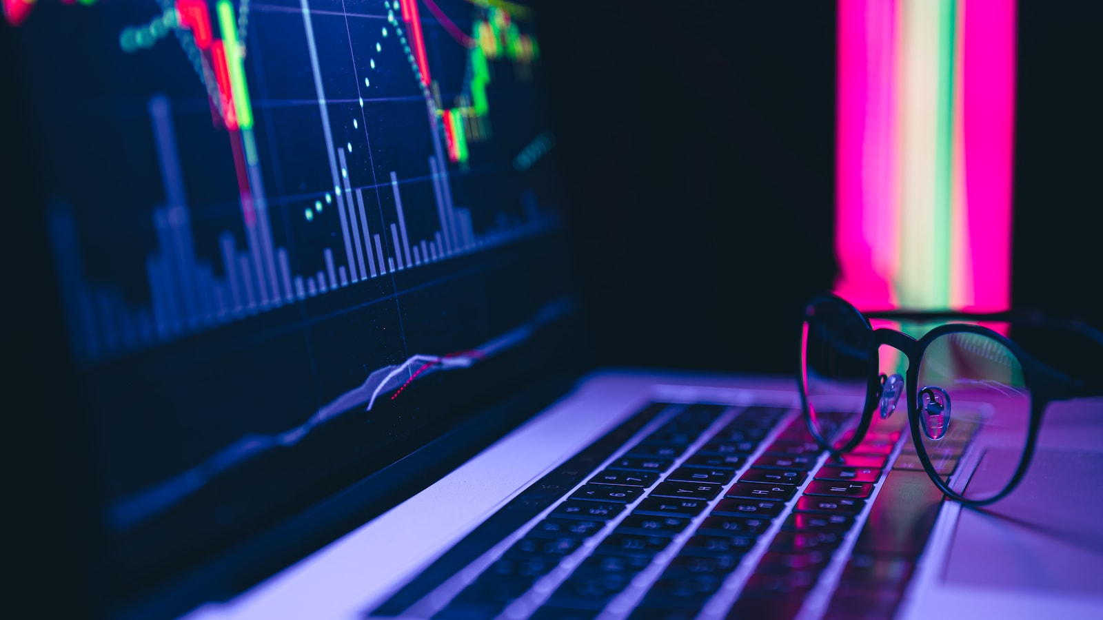 Trade Setup For Oct 21: Nifty Breaking Below 22,800 Support Can Trigger Another Bear Attack, Analysts Warn