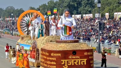 गुजरात की झांकी ने लगातार चौथे वर्ष &lsquo;पॉपुलर चॉइस अवॉर्ड&rsquo; श्रेणी में प्रथम स्थान प्राप्त कर रचा इतिहास