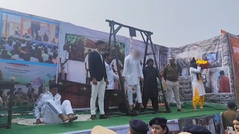 गुना में गजब ! गणतंत्र दिवस पर युवक को फांसी पर लटकाने की दिखाई झांकी, लोगों ने ये कहा...