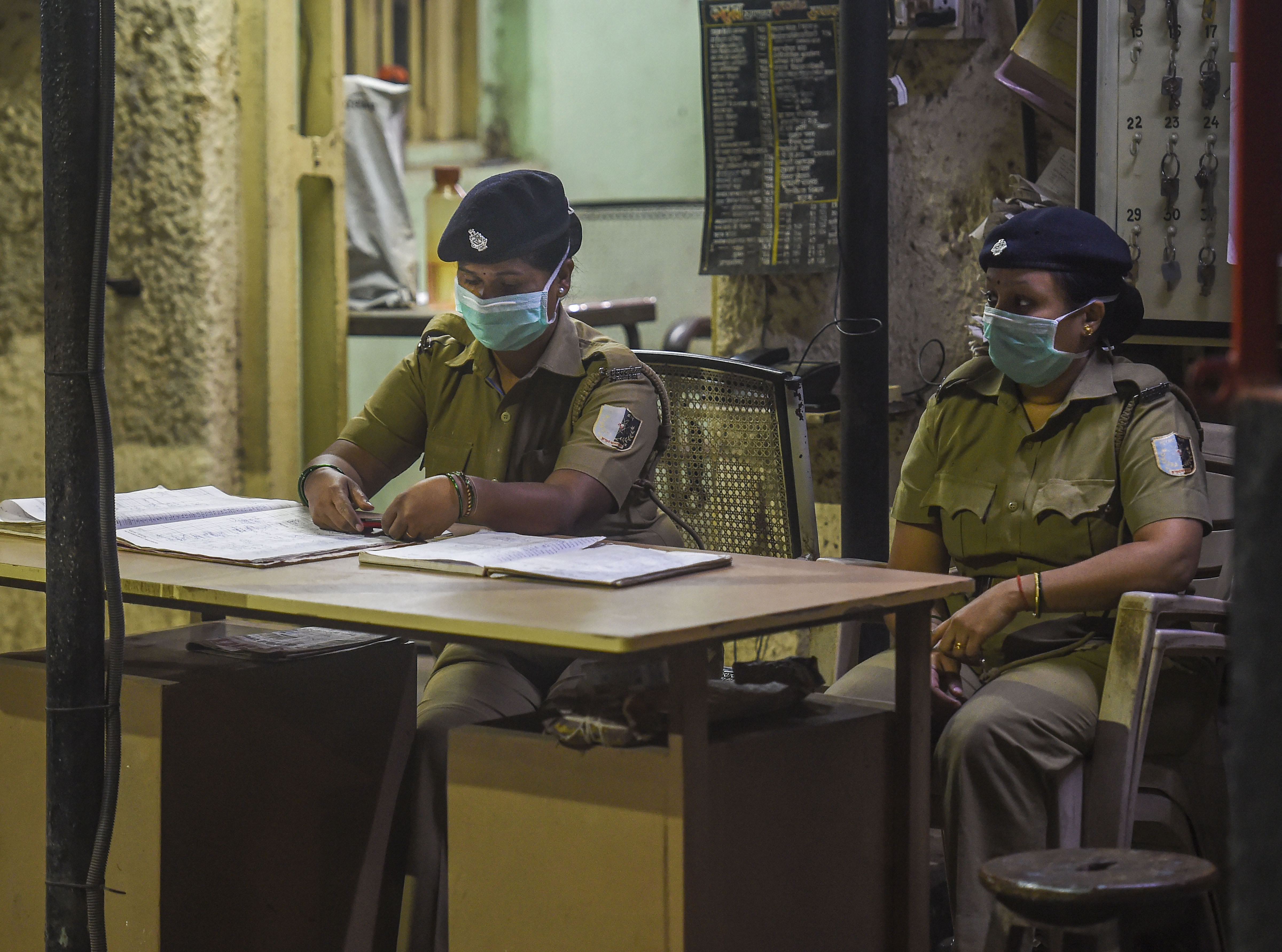 Coronavirus India Updates: Total Confirmed Cases In India At 107, Sharp Rise In Maharashtra