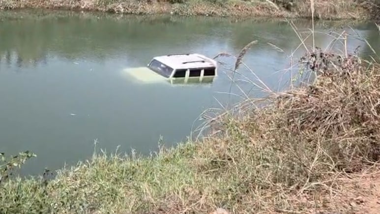 नहर में पलटी बोलेरो, भाई-बहन ने दिखाई बहादुरी, गहरे पानी से दो महिलाओं की बचाई जान