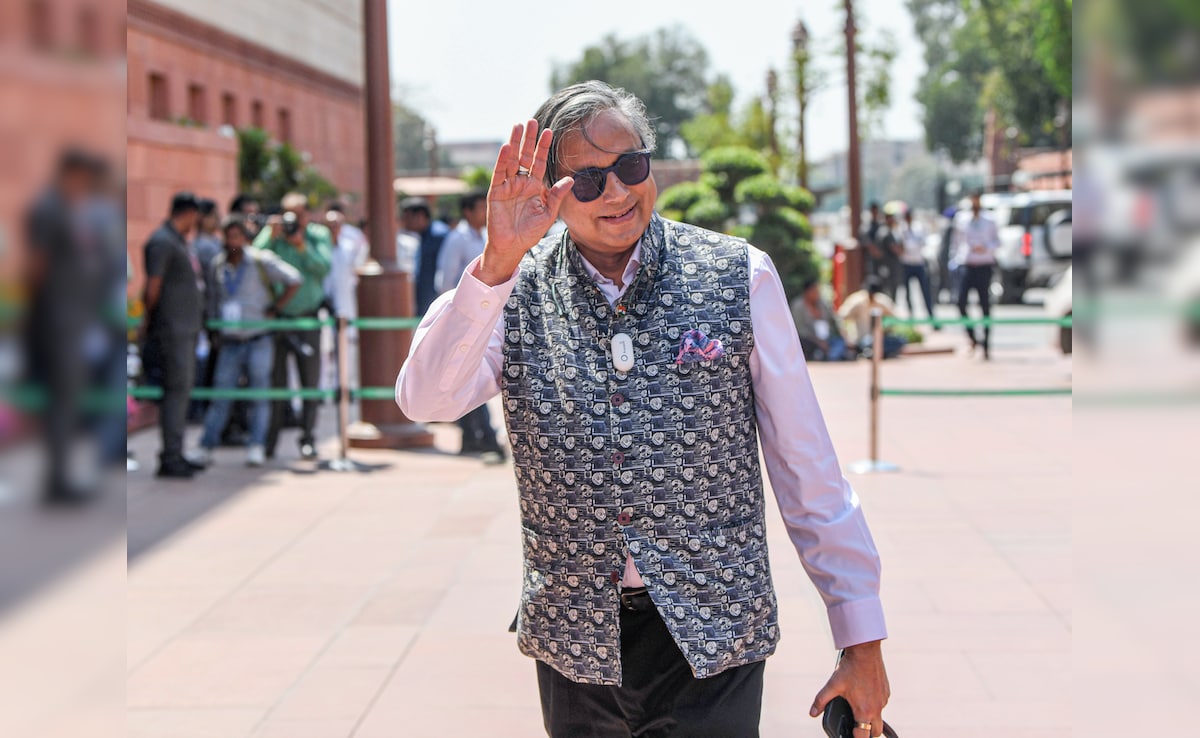 "Astonishing In Election Year": Shashi Tharoor Says Kerala Neglected In Budget