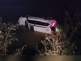 जगदलपुर में क्रिकेट खेलकर लौट रहे तीन युवकों की मौत, सड़क से गिरकर तालाब में डूबी स्कॉर्पियो