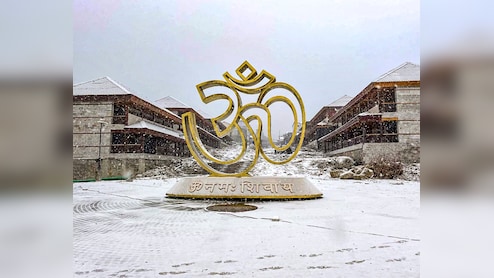 ठिठुरन वाली ठंड में बाबा का 'हिमश्रृंगार', देखिए केदार घाटी की बर्फबारी का खूबसूरत वीडियो