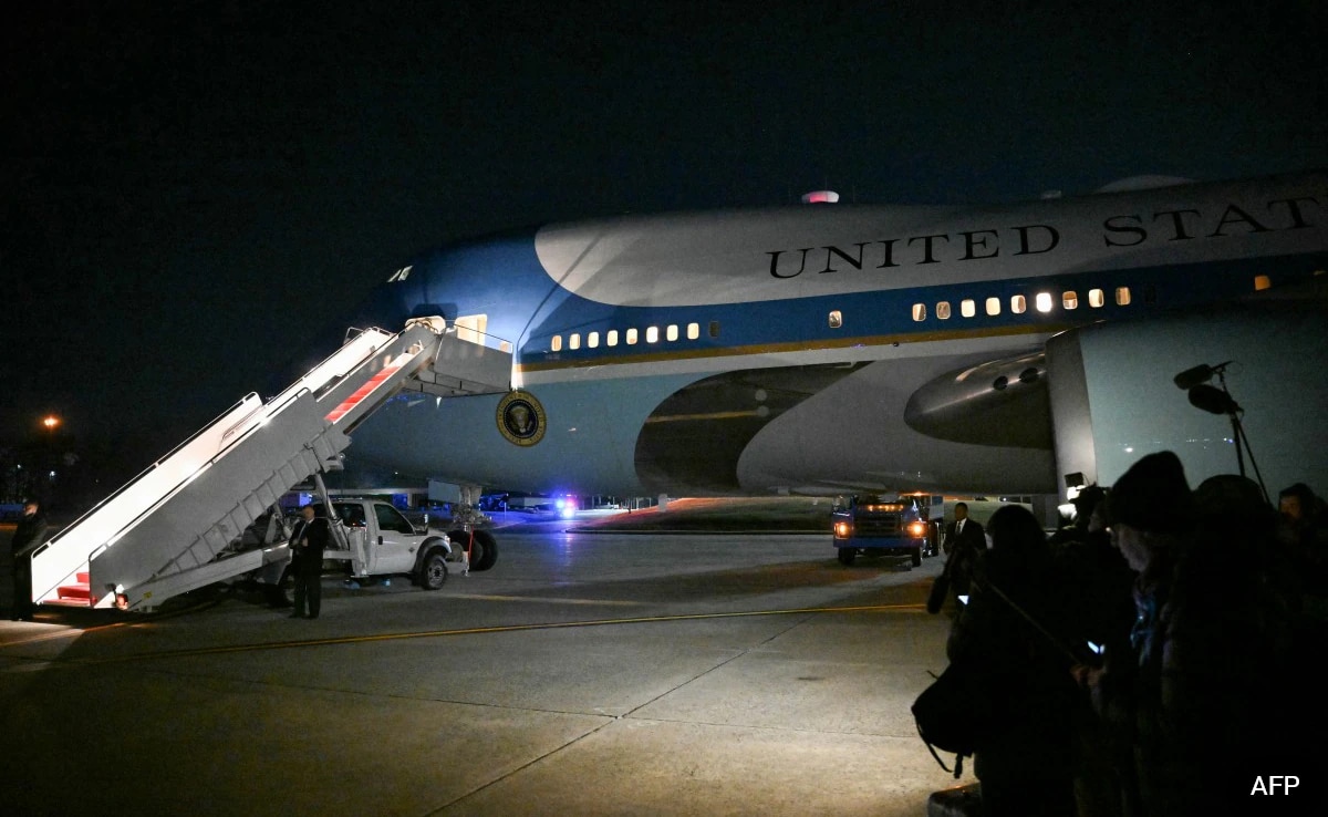 Trump's Air Force One, En Route Davos, Turned Back. Here's What Happened Inside