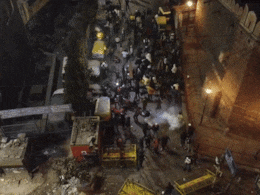 दिल्ली: तुर्कमान गेट में फैज-ए-इलाही मस्जिद के पास अवैध अतिक्रमण पर चला MCD का बुलडोजर, पथराव के बाद पुलिस ने छोड़े आंसू गैस के गोले