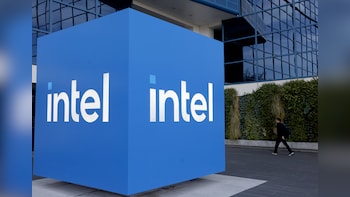 Intel Gives Weak Forecast After Supply Shortages Hurt Sales