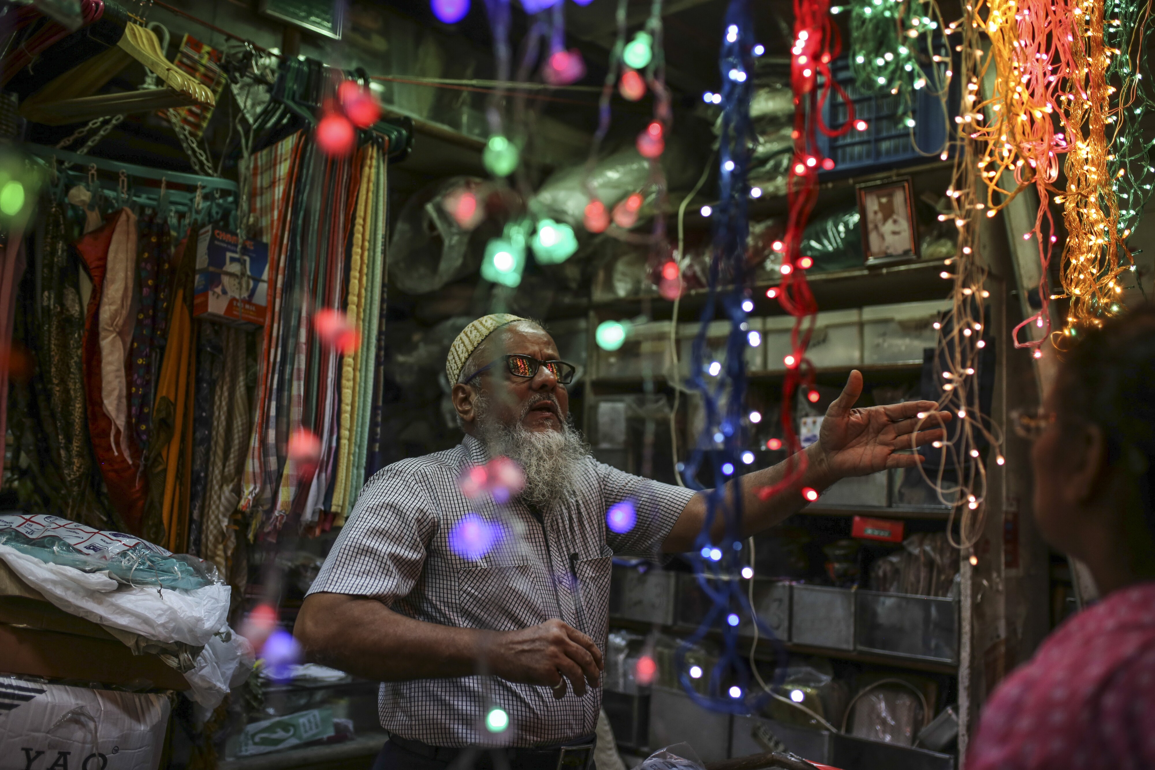 Consumer Confidence Fell In March After December Uptick: RBI Survey