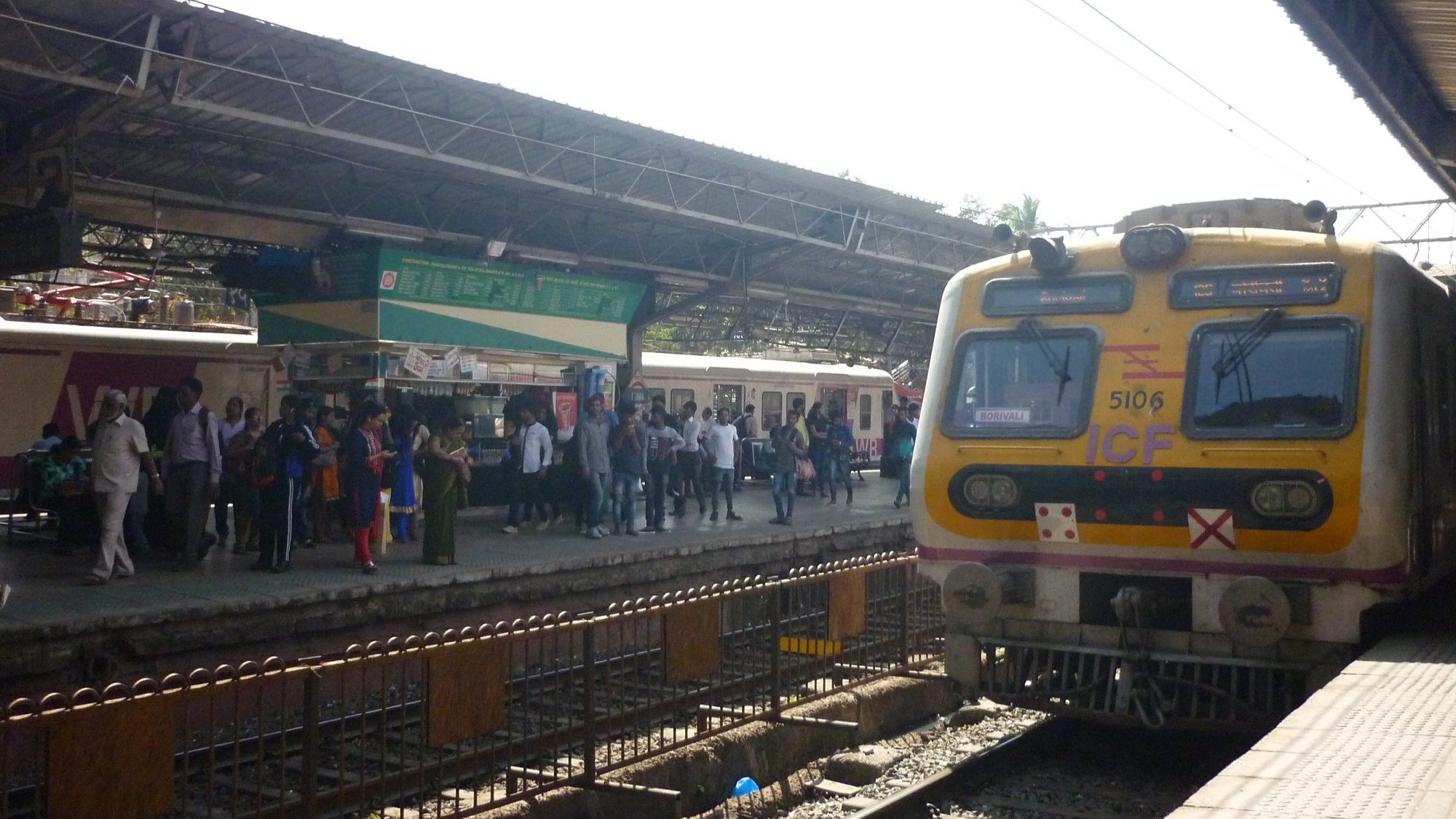 Western Railway To Cancel Over 250 Trains This Weekend For Kandivali-Borivali 6th Line Work: Check Full List 