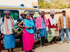 नियद नेल्लानार गांवों के 14 ग्रामीणों की जिंदगी में लौटी रोशनी; नक्सल प्रभावित क्षेत्राें में नई दृष्टि