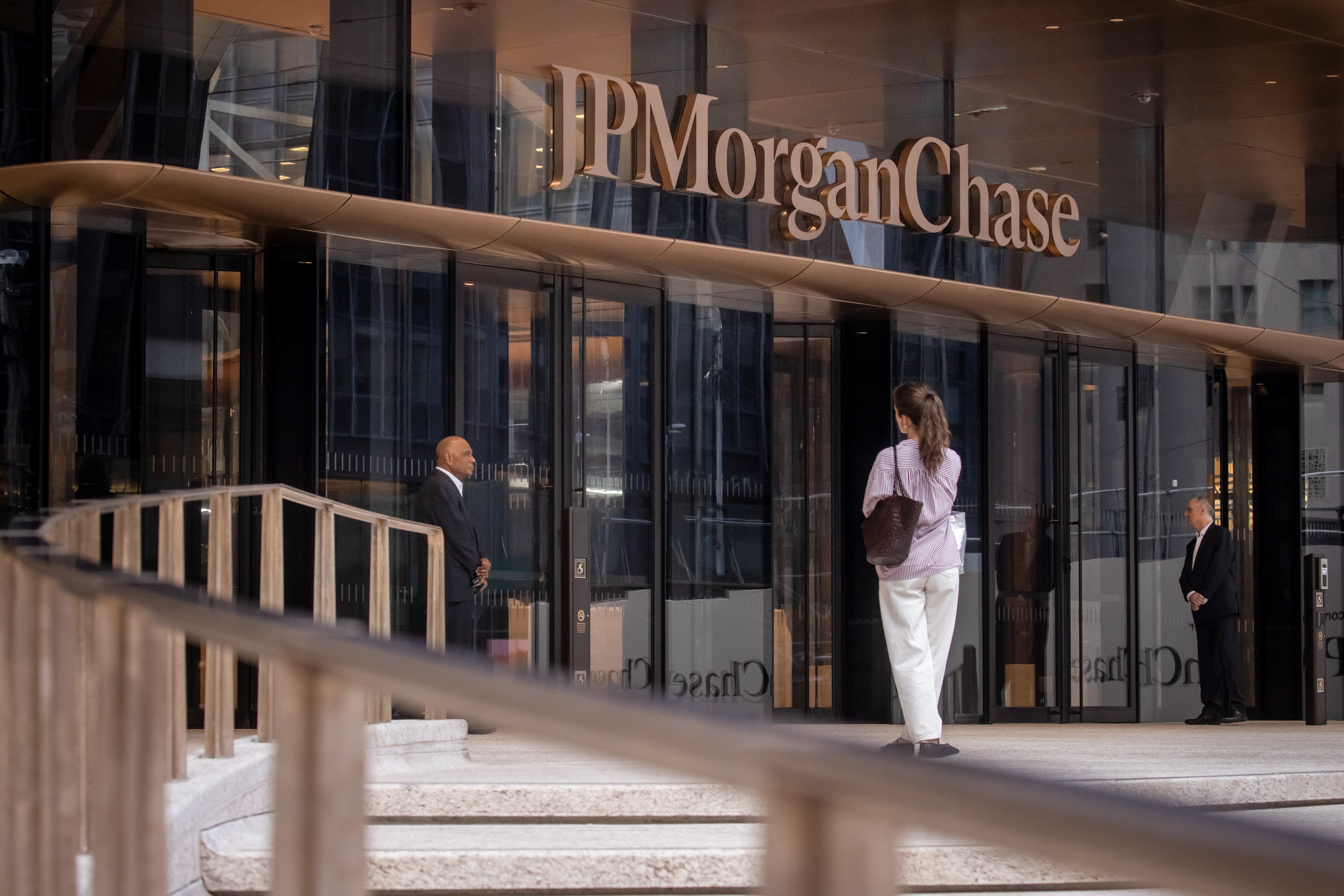 JPMorgan To Trim China, India Share In Flagship EM Bond Index