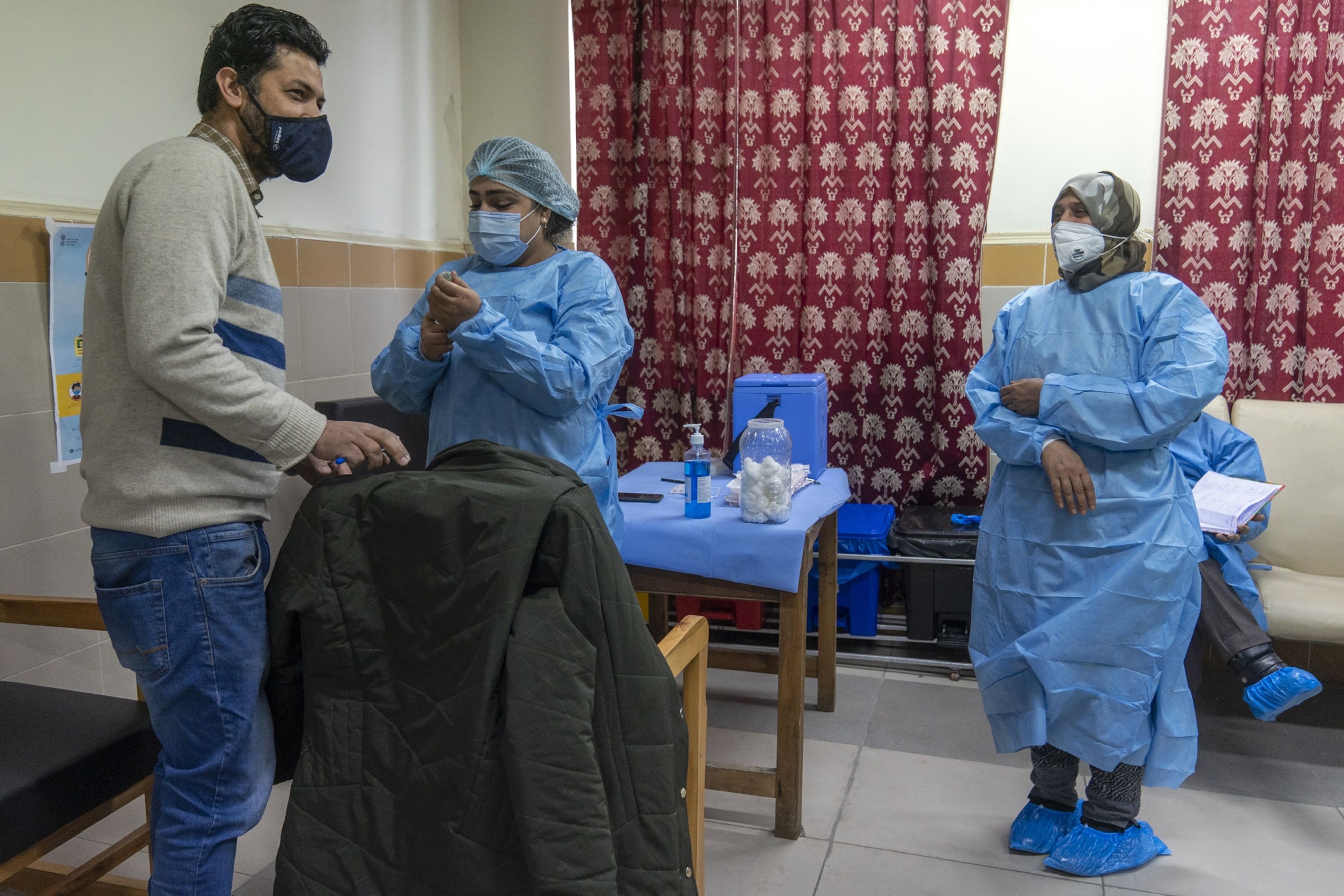 Coronavirus India Updates: One-Day Deaths Drop Below 100; Lowest New Cases Since June 2
