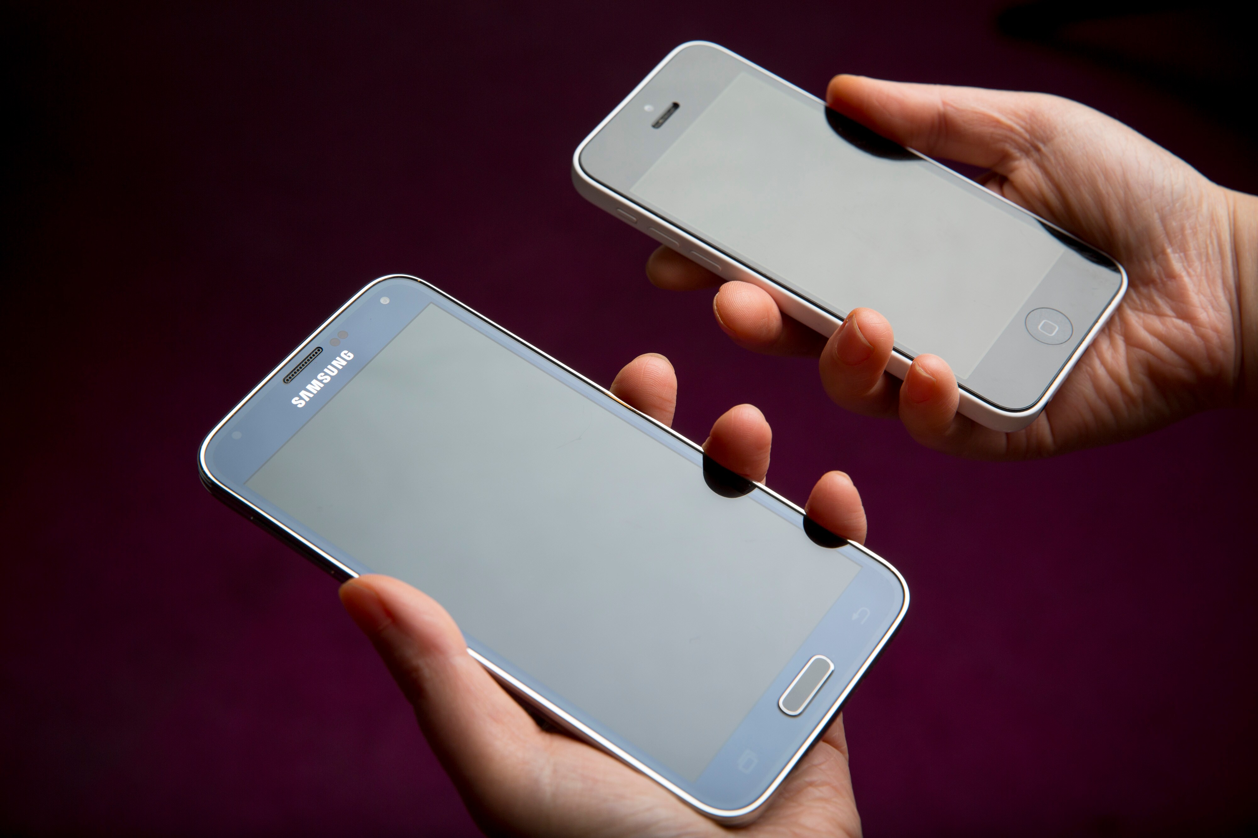 The Apple-Samsung Rivalry, in Three Simple Charts