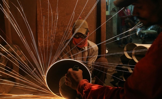 Manufacturing Sector Records Growth For 7th Month, Momentum To Continue: Report